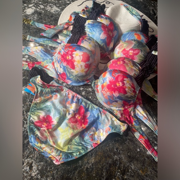 Largest collection of VS bikini bombshells in various sizes see description - Picture 9 of 16